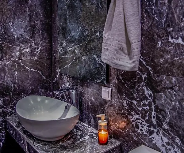 Diamond 32 * 塞萨洛尼基