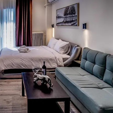 Diamond 32 سالونيك