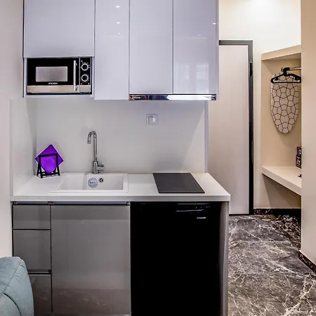 Diamond 32 سالونيك